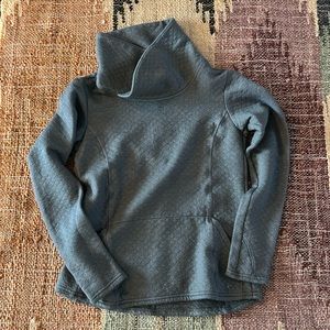 Kuhl quilted Athena Pullover sweatshirt, so cozy!